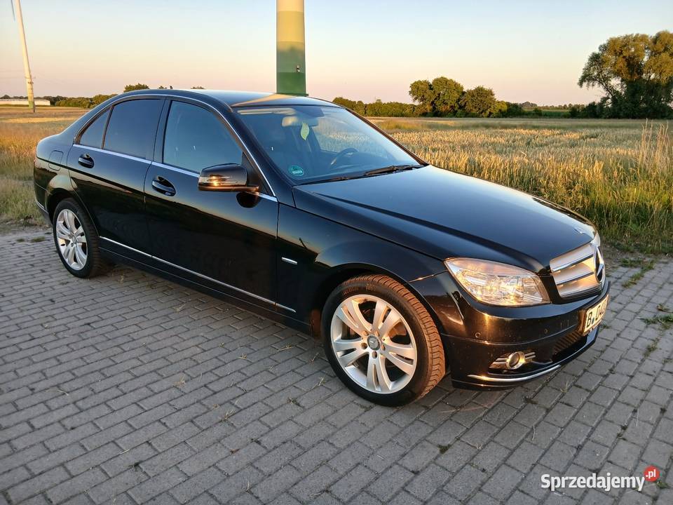 Mercedes C220 Avantgarde Czarny Bezwypadkowy z wielkopolskie Gołuchów