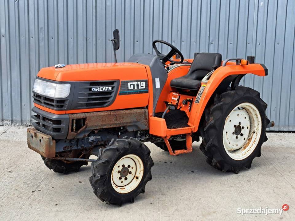 Traktorek traktor KUBOTA GT19D 19 44 Napęd 4x4 Małuszyn sprzedam