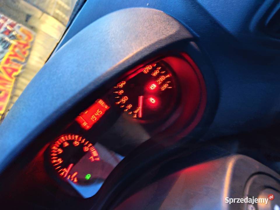 Sprzedam samochód osobowy Renault Clio III Clio sprzedam