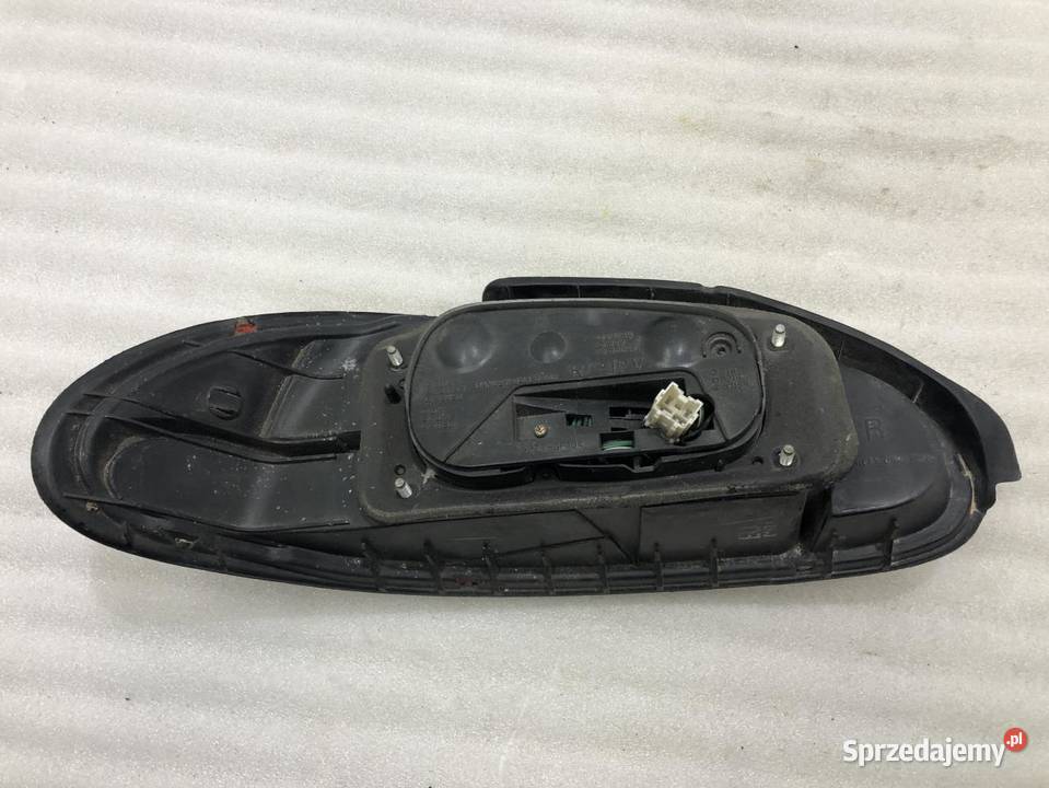 LAMPA PRAWY TYŁ MITSUBISHI COLT IV 0431568