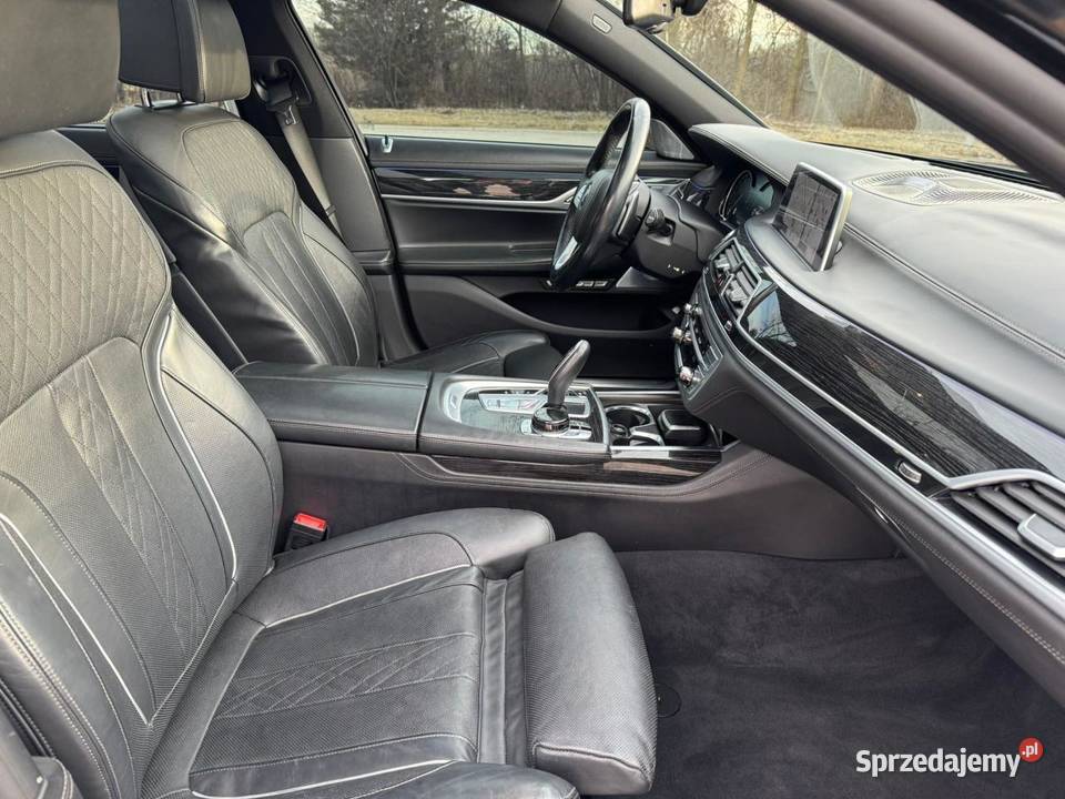 2017 BMW 750 XI Bełchatów