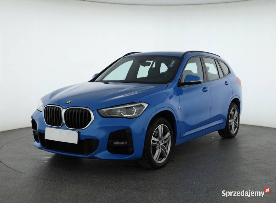 BMW X1 xDrive20i bluetooth