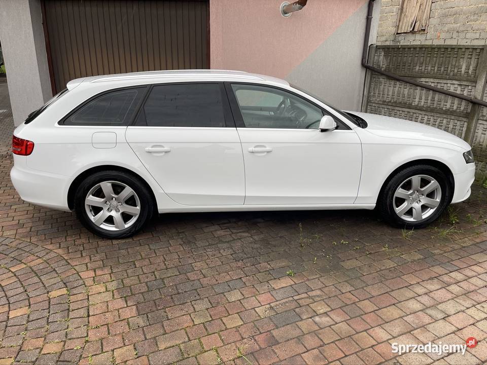 Audi a4 b8 kombi benzyna 6 bieg Alu klima grzane 16080km śląskie Częstochowa
