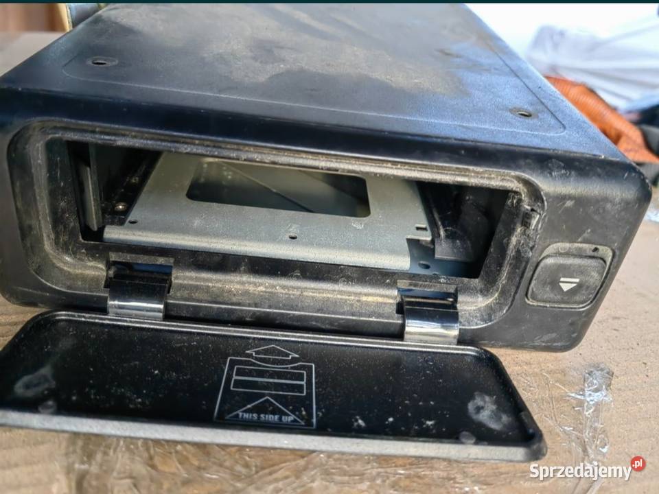 Zmieniarka płyt CD BMW E38 sprzedam