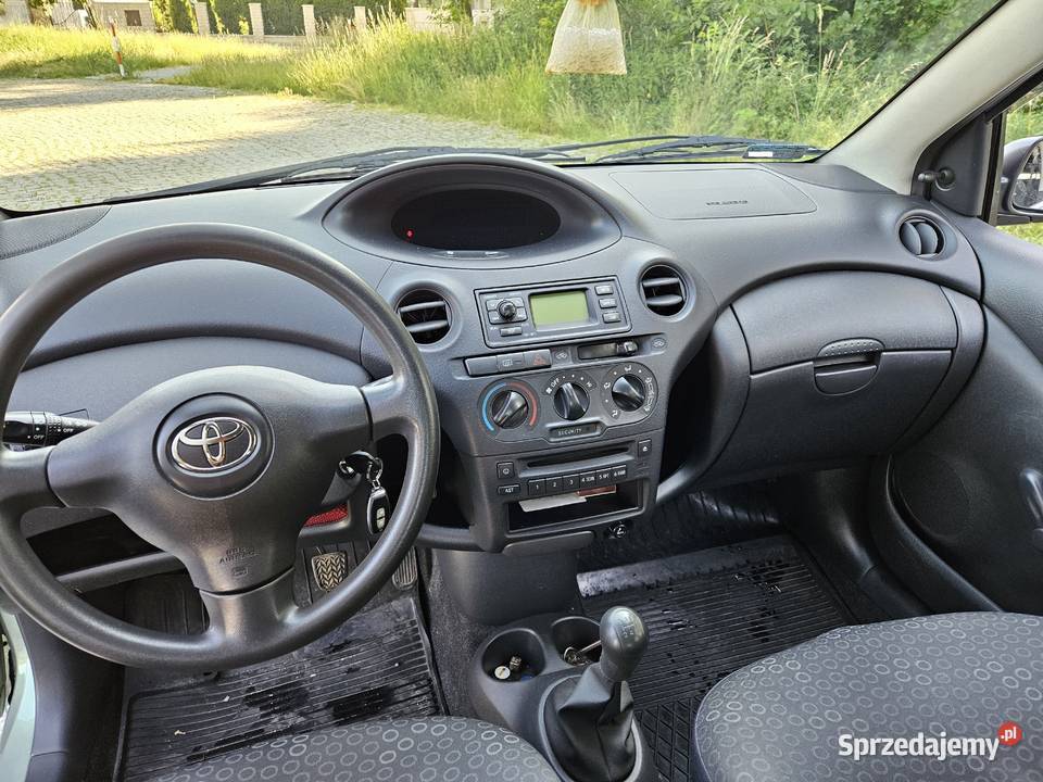 Toyota yaris 10 polski salon manualna Kalisz