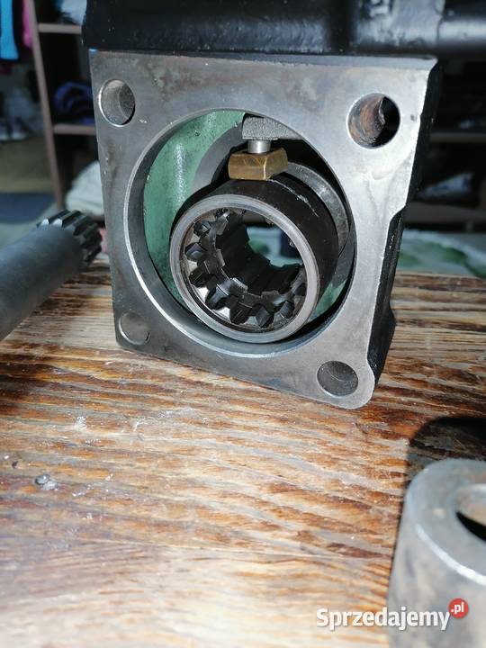 Przystawka z wałkiem ZF Masłów Drugi