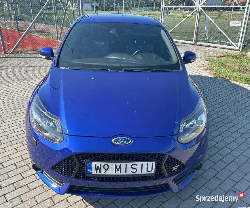 Ford Focus ST 20 l 250 manualna