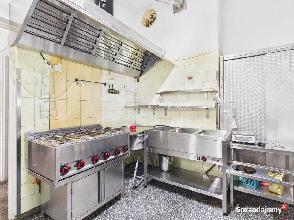 Bydynek gastronomiczny z pokojami Rowy pomorskie