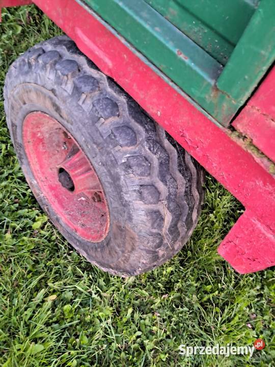 Rozrzutnik obornika jednoosiowy