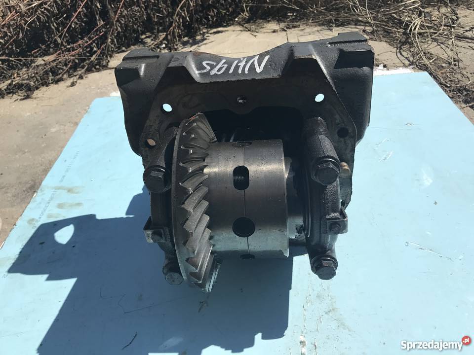 Zwrotnica mostu przedniego lewa Ford 650 655 Kosakowo