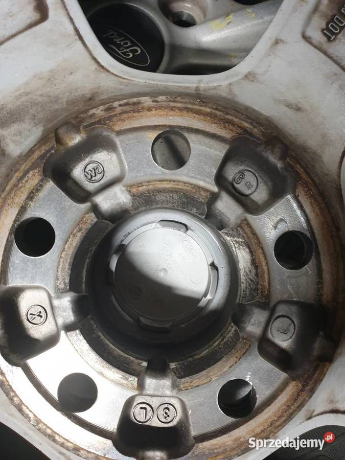 Felgi alu 17 Ford z oponami 23555R17 Nokian zima Dobre Miasto