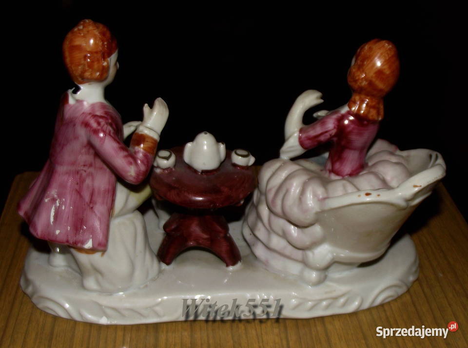 FIGURKA PORCELANOWA KOLOROWA BŁYSZCZĄCA PARA Stalowa Wola