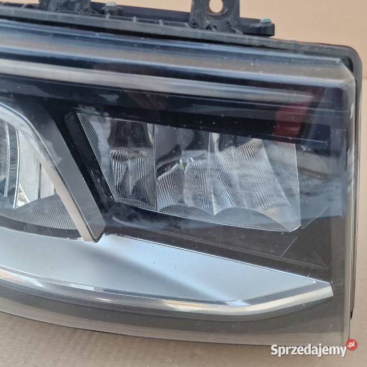 SCANIA R S REFLEKTOR PRAWY LED LAMPA 2655849 Lampy przednie Trzciel sprzedam