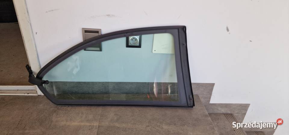 SZYBA TYLNA LEWA BMW E46 COMPACT UCHYLANA osobowe śląskie Kończyce Małe