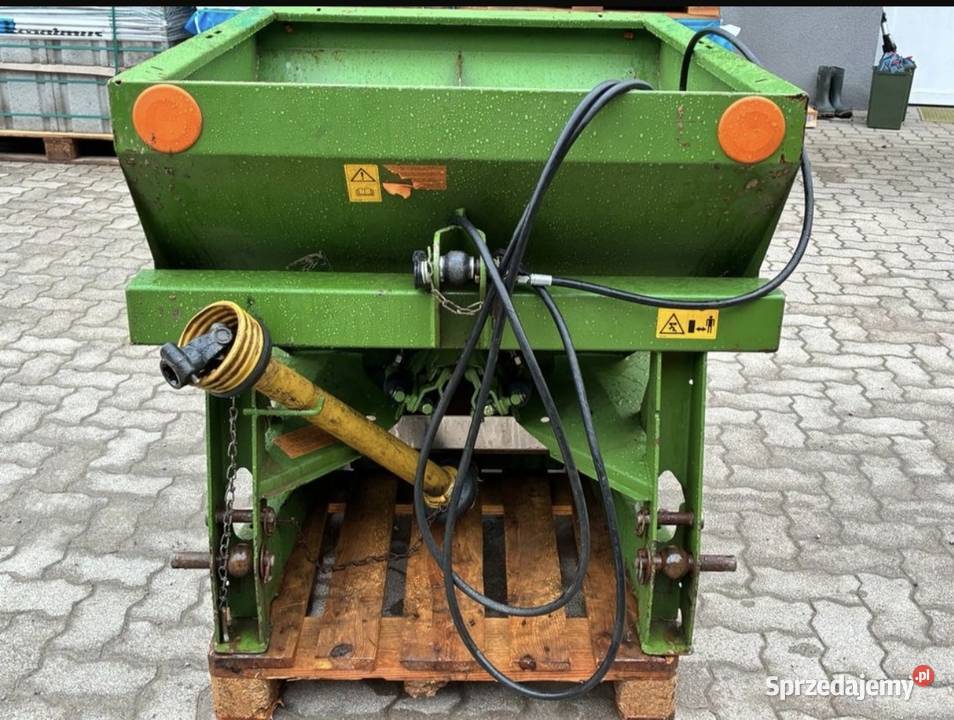 Rozsiewacz nawozów sadowniczy Amazone XW 502 sprzedam