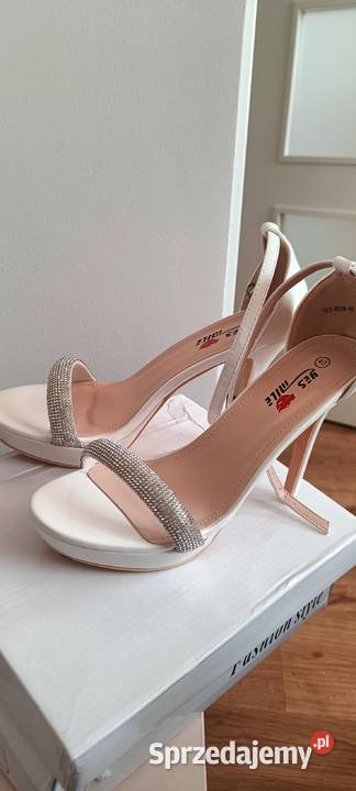 Buty białe inna Czółenka Warszawa