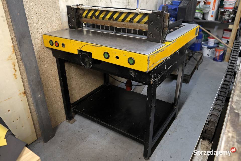 Gilotyna do papieru Grafmasz G67 krajarka Tuchom