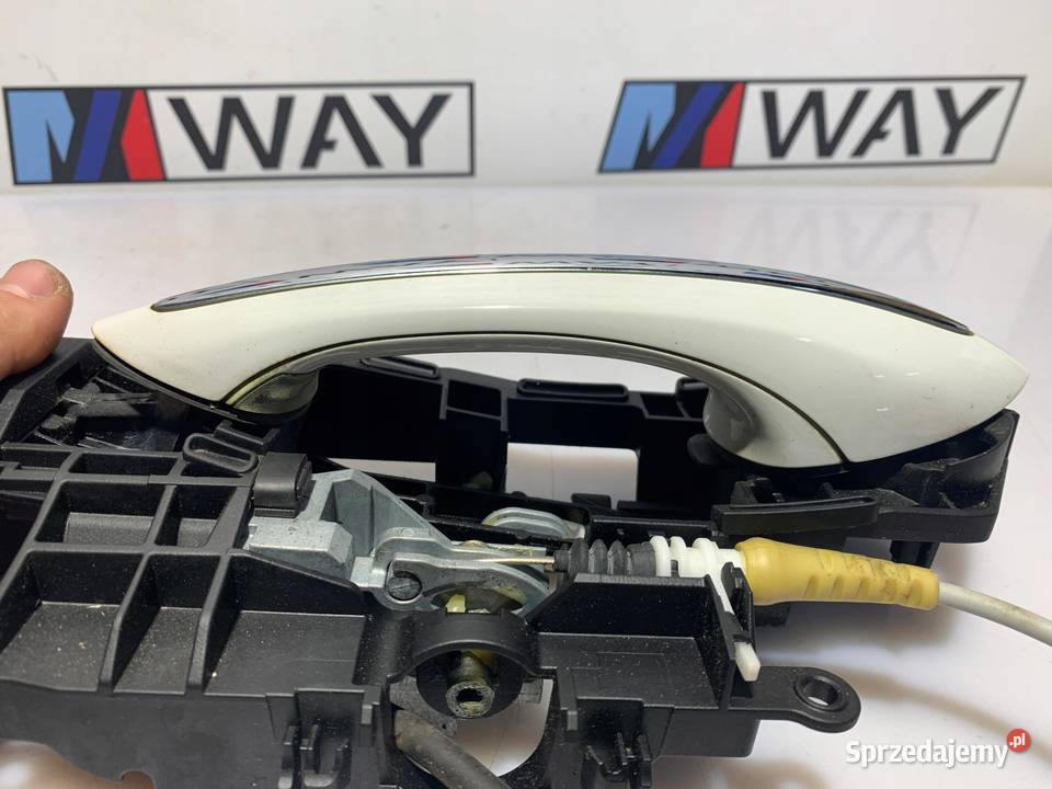 BMW F10 F11 LIFT KLAMKA LEWY TYŁ TYLNA A300