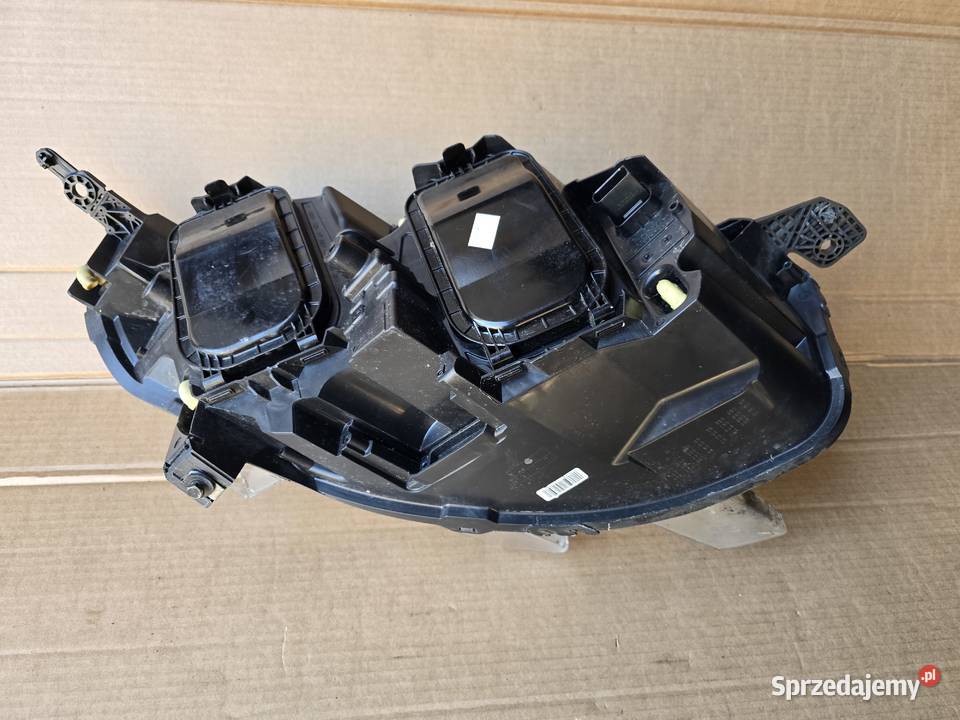 Citroen Jumpy Spacetourer lampa reflektor