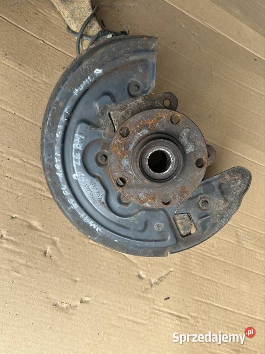 Zwrotnica lewy przód Passat b5 fl 19tdi 101 osobowe Bydgoszcz