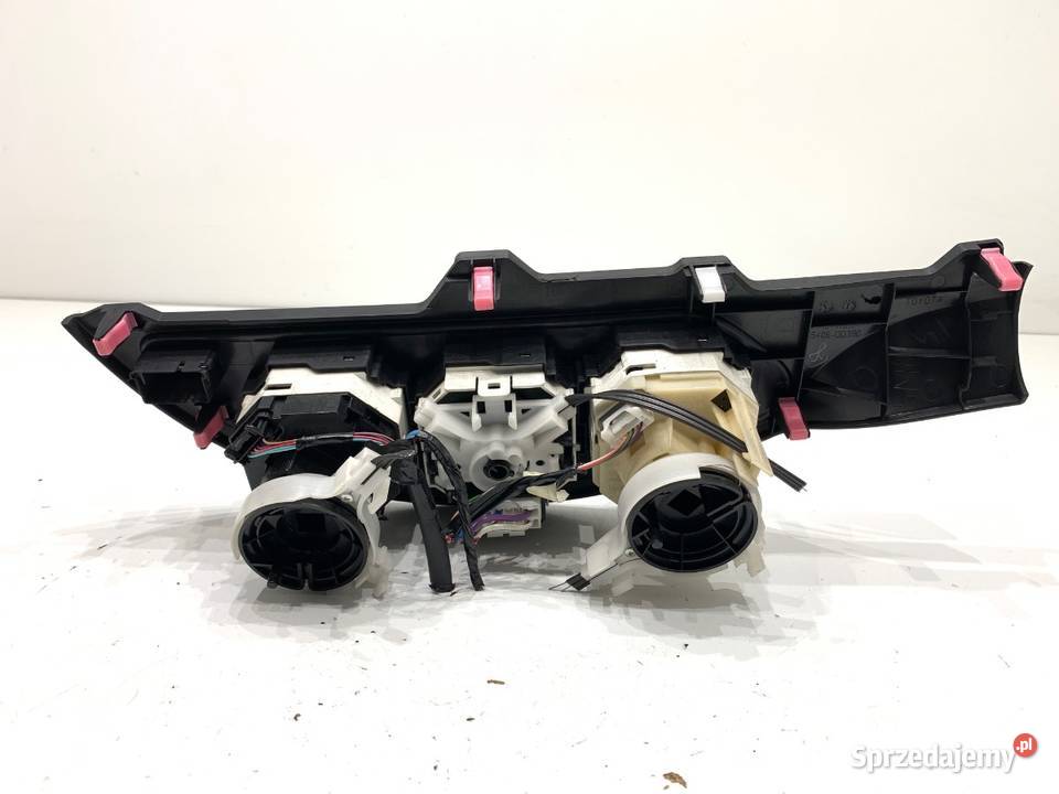 PANEL STEROWANIA NAWIEWU TOYOTA YARIS III sprzedam