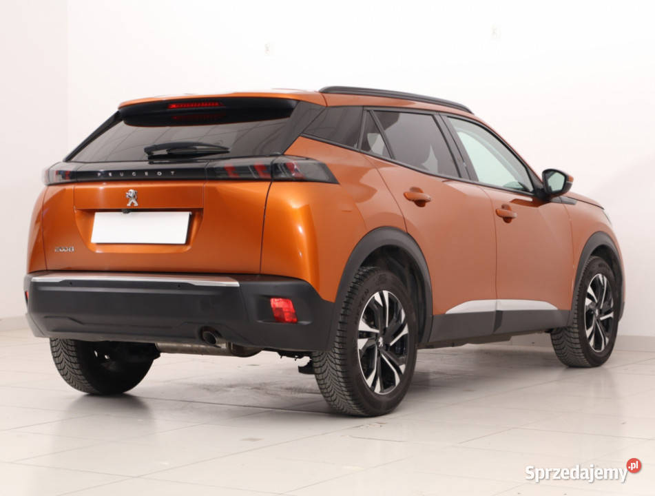 Peugeot 2008 12 PureTech pomarańczowy