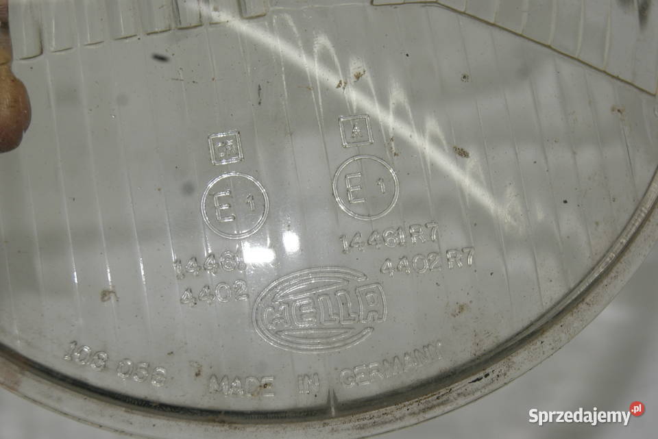 SZKŁO LAMPY BMW HELLA 108058 14461R7 4402 Reflektory i halogeny Rybnik