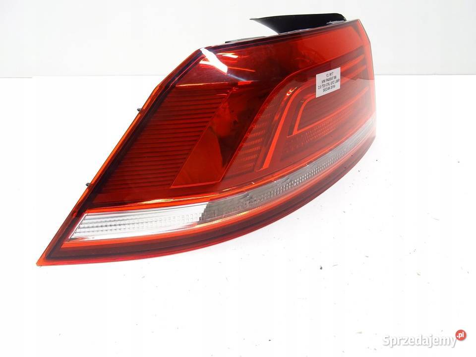 LAMPA LEWA LEWY TYŁ TYLNA W BŁOTNIK VW PASSAT B8 Lampy tylne
