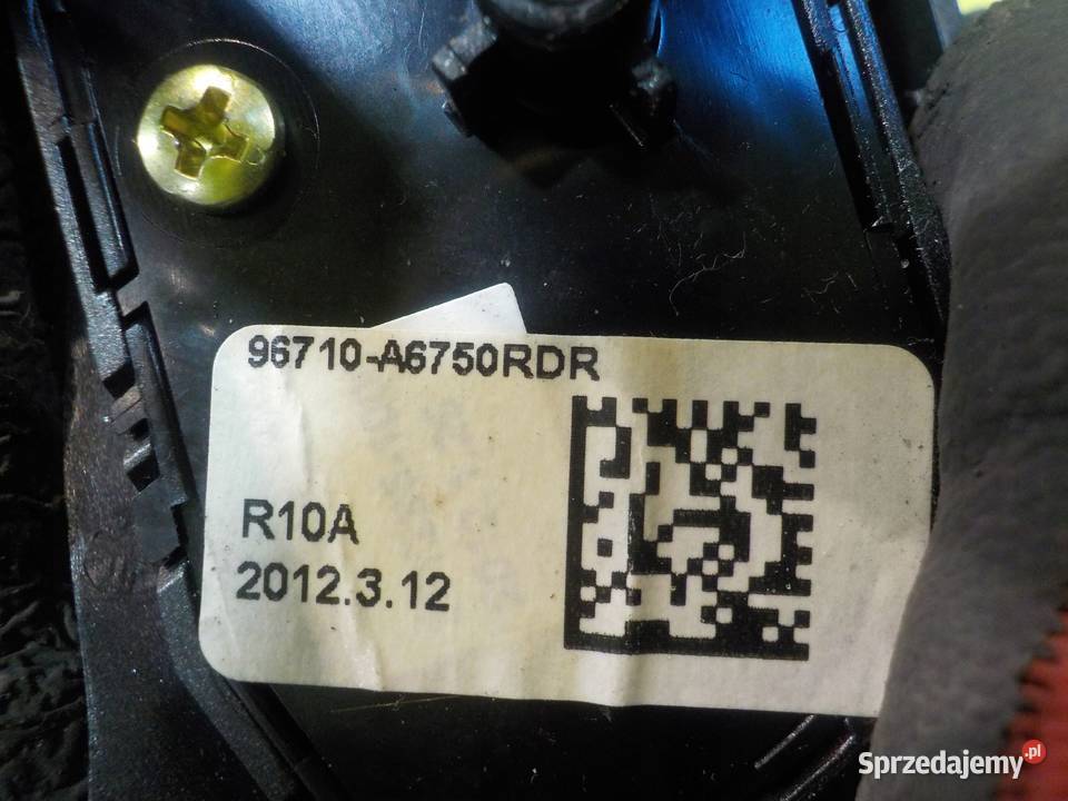 HYUNDAI i30 II 14 CRDI 13r HB 5D przelacznik Suków