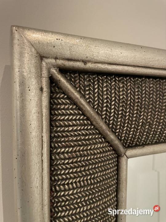 lustro w pięknie zdobiinej solidnej drewnianej mazowieckie sprzedam