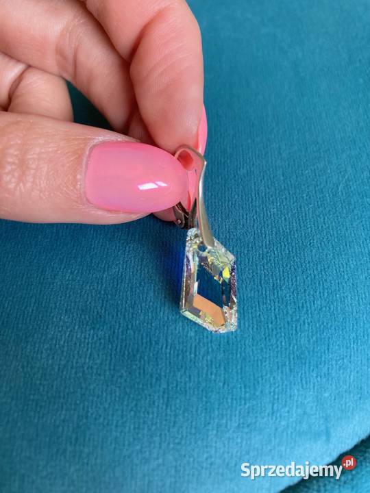 Komplet biżuterii wisiorek kolczyki Swarovski srebrne Nisko