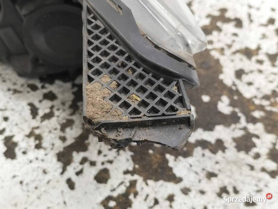 LAMPA PRZÓD PRAWA EU BM5113W029CK Ford Focus Mk3