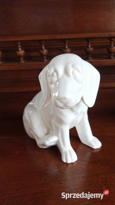 Figurka psa siedzącego Syg Acobaca Made in Porcelana i szkło Gdańsk