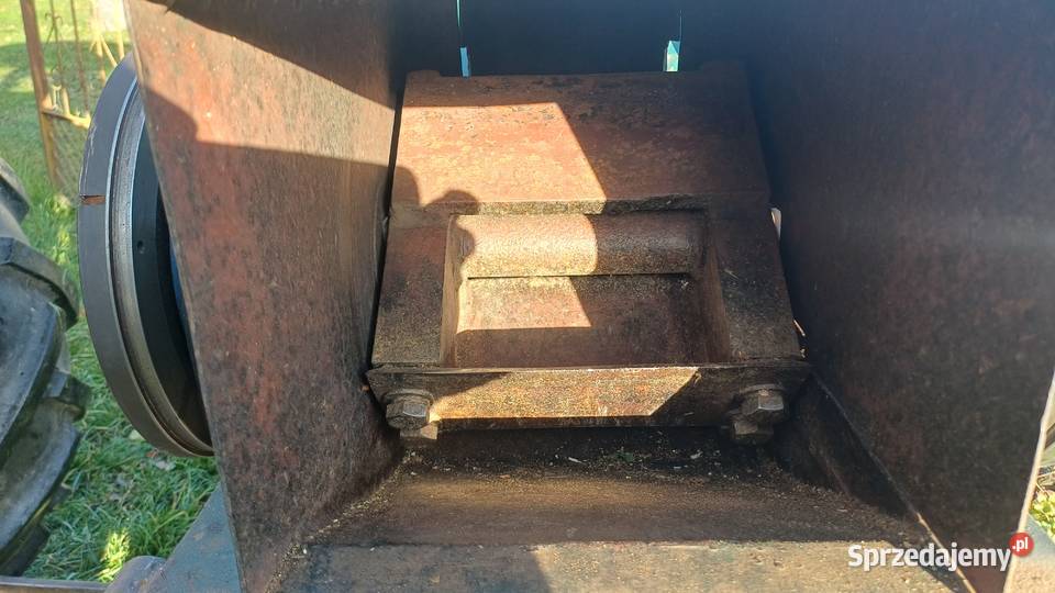 Spalinowy Rębak Rozdrabniacz gałęzi łódzkie Sieradz