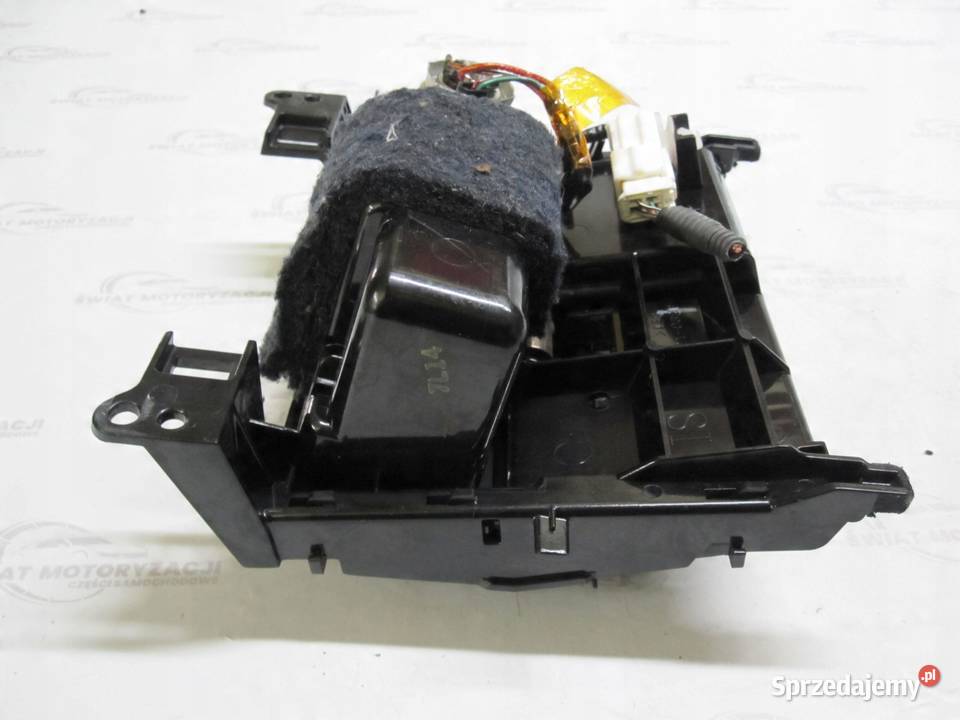 LEXUS IS II 08r gniazdo zapalniczki panel osobowe świętokrzyskie