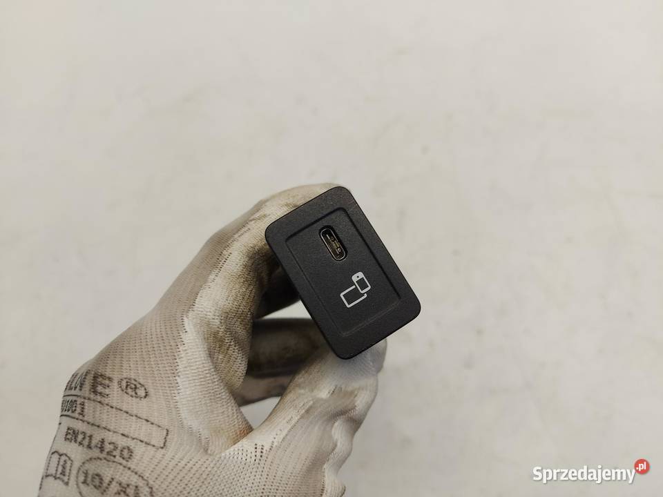 Mercedes EQC 400 W293 GNIAZDO PORT USB