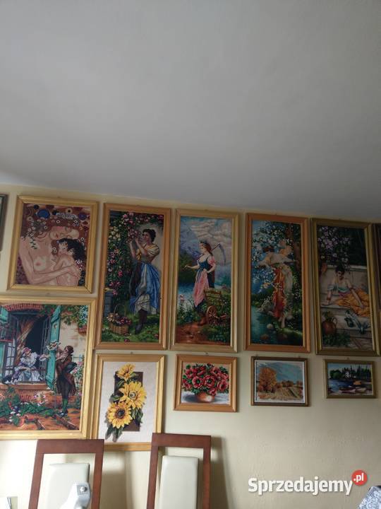 OBRAZ HAFTOWANY W RAMIE