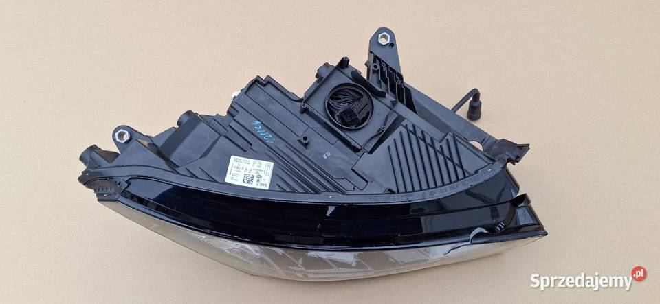 SKODA ENYAQ REFLEKTOR PRAWY FULL LED LAMPA PRAWA osobowe Bieleń sprzedam
