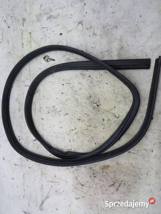 USZCZELKA DRZWI LEWY PRAWY PRZÓD QASHQAI J10