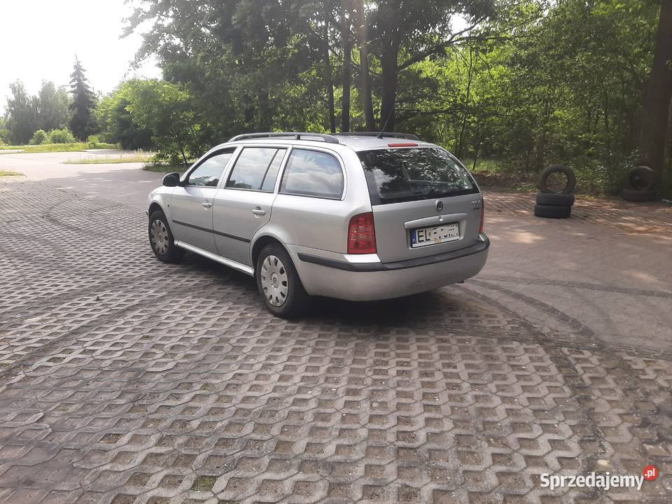 Skoda Octavia Tour 16 MPI LPG I rej 2010 Łódź