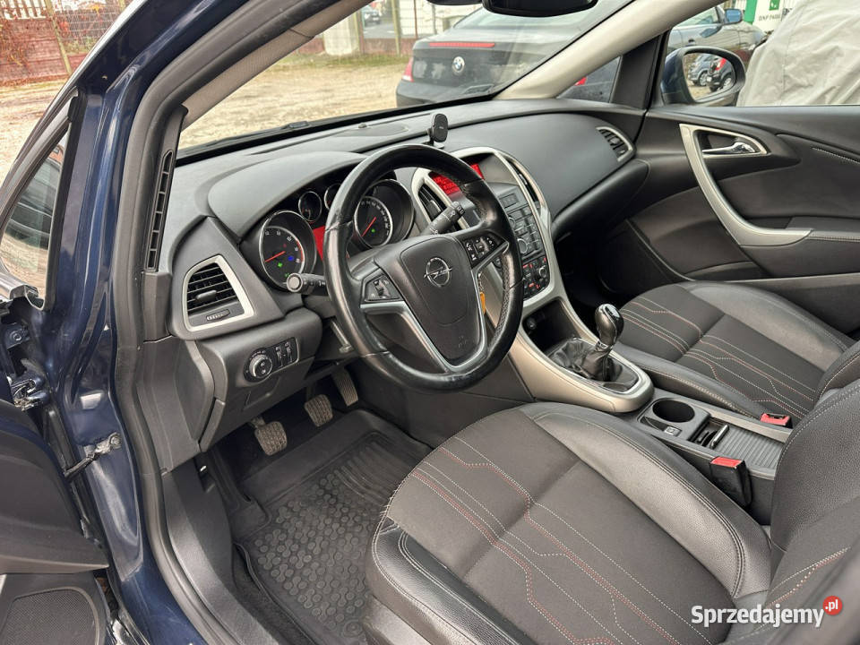 Opel Astra Bogata wersjaNowy światła przeciwmgielne Warszawa