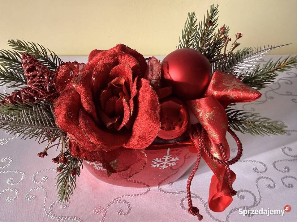 Stroik Bożonarodzeniowy Czerwony z Różami i