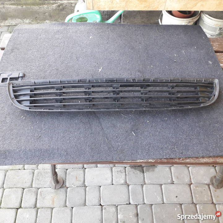 Kratka Zderzaka Grill Atrapa Peugeot Partner Rok produkcji 2010 sprzedam