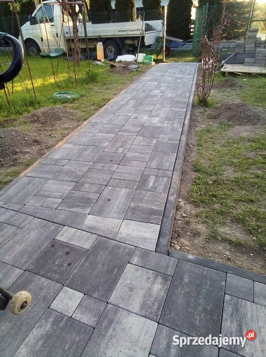 Układanie kostki brukowej do kontaktu Morawica