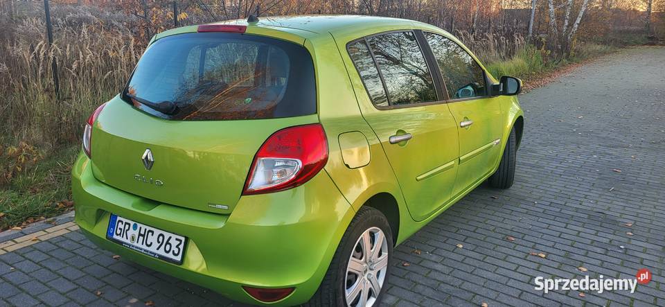 Sprzedam Renault Clio 11 z 2010 roku Z zielony
