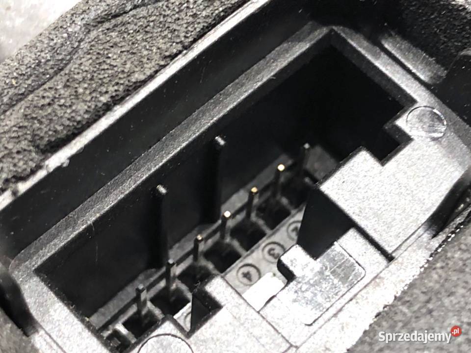 ZAMEK DRZWI PRAWY TYŁ VW GOLF VIII Hatchback Zamki, wkładki i kluczyki