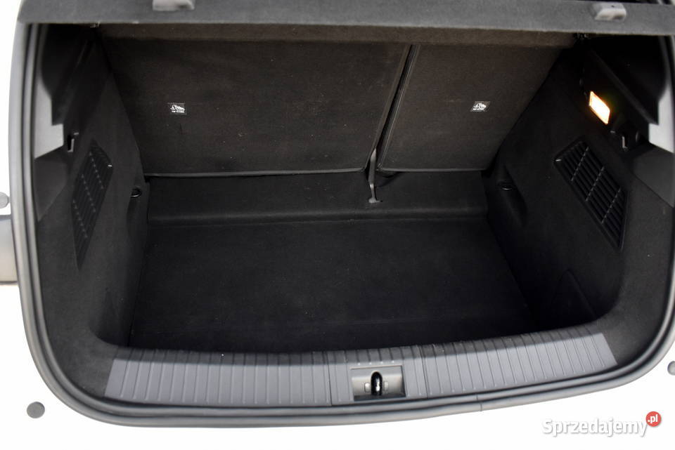 Renault Megane ETech ELECTRIC Equilibre 131 asystent pasa ruchu Zduńska Wola