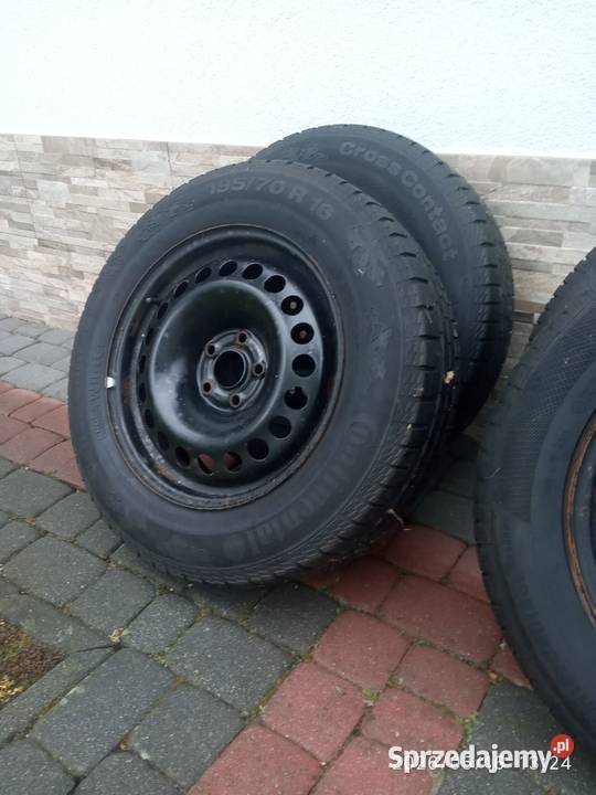 Opony używane z felgami 19570 R 16 H Samochodowe