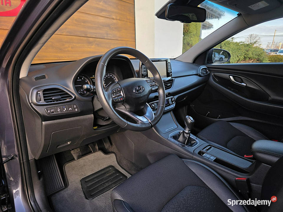 Hyundai i30 serwis ASO Irej 2020 hak III 2017 przyciemniane szyby sprzedam