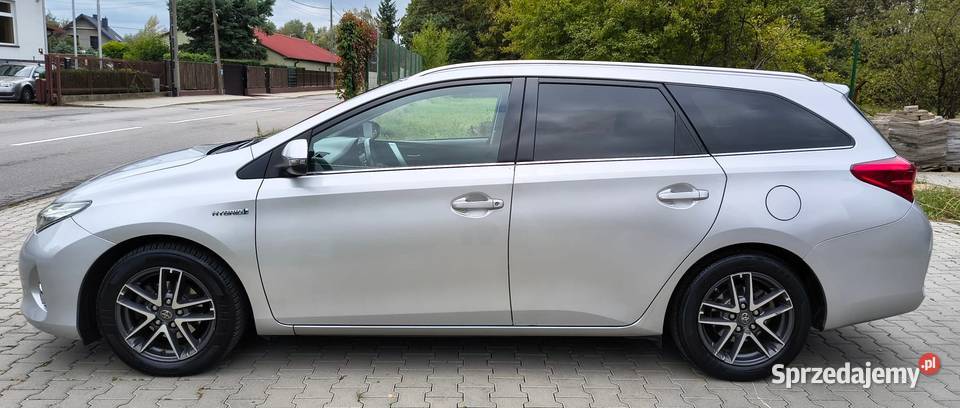 Toyota Auris II 18 Hybrid z LPG 15100 Zadbane i Auris mazowieckie Warszawa